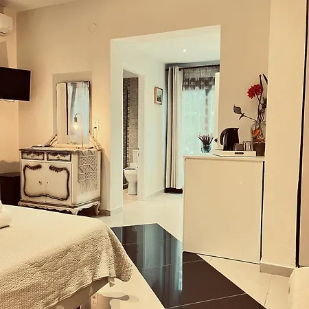 Case de vacanță & Blue 1 *